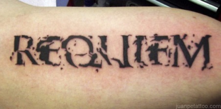 tatuaje letras fantasia peliculas juanpetattoo - estudio de tatuajes tatuaje-letras-fantasia-peliculas-juanpetattoo