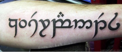 tatuaje tipografia elfico - estudio de tatuajes tatuaje-tipografia-elfico